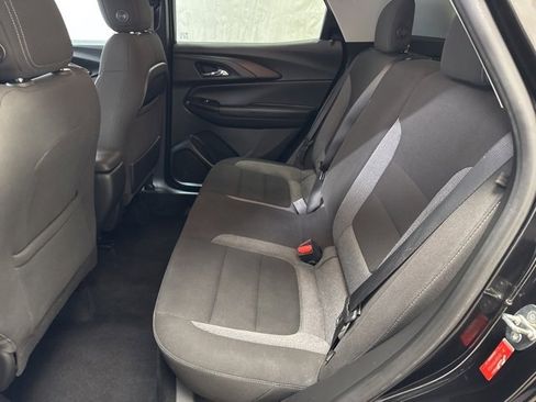 Used 2022 Chevrolet TrailBlazer LT w/ Driver Confidence Package image 12