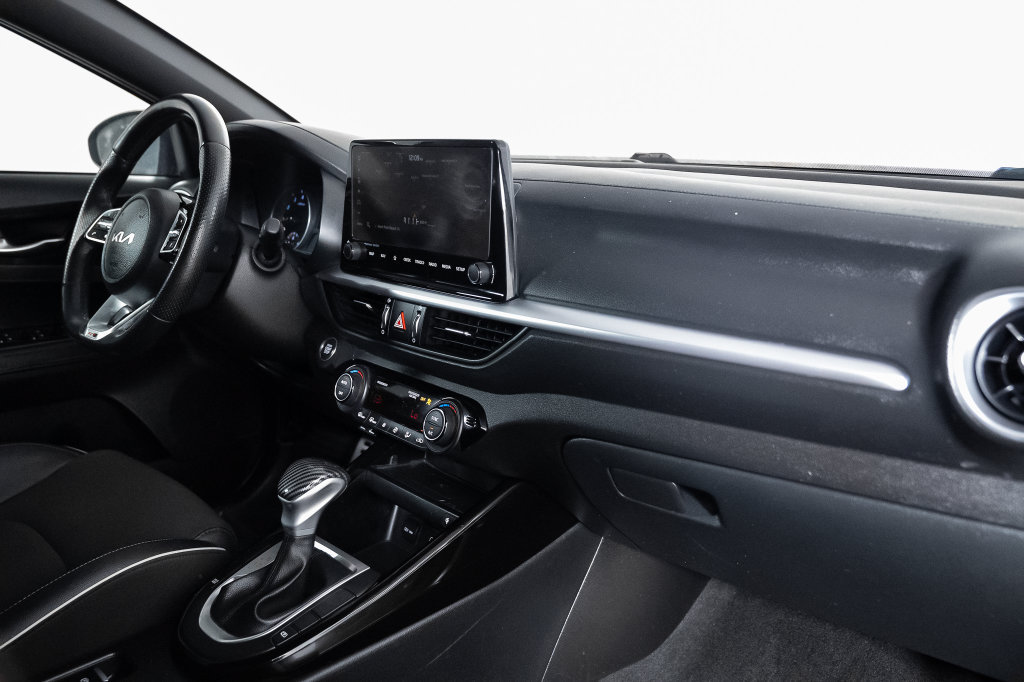 Used 2023 Kia Forte GT-Line w/ GT-Line Premium Package FWD image 34