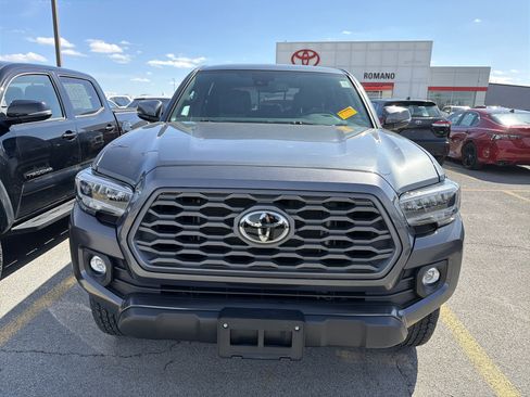 Used 2023 Toyota Tacoma TRD Off-Road image 3