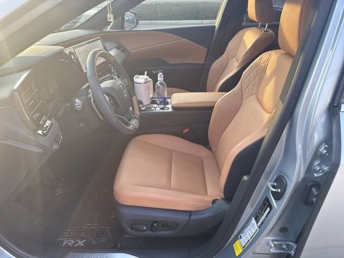 Used 2024 Lexus RX 350 Premium image 9