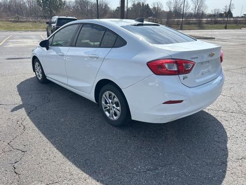 Used 2019 Chevrolet Cruze LS w/ LS Fleet Convenience Package image 2