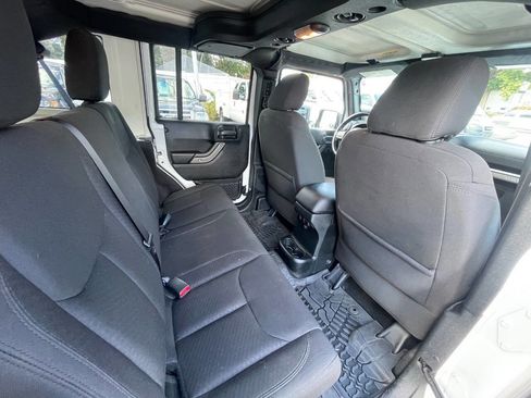 Used 2017 Jeep Wrangler Unlimited Sport w/ Quick Order Package 24S image 28