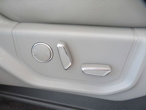 Used 2017 Ford F150 Lariat w/ Equipment Group 502A Luxury image 26