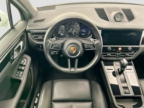 Certified 2023 Porsche Macan AWD/4WD image 12