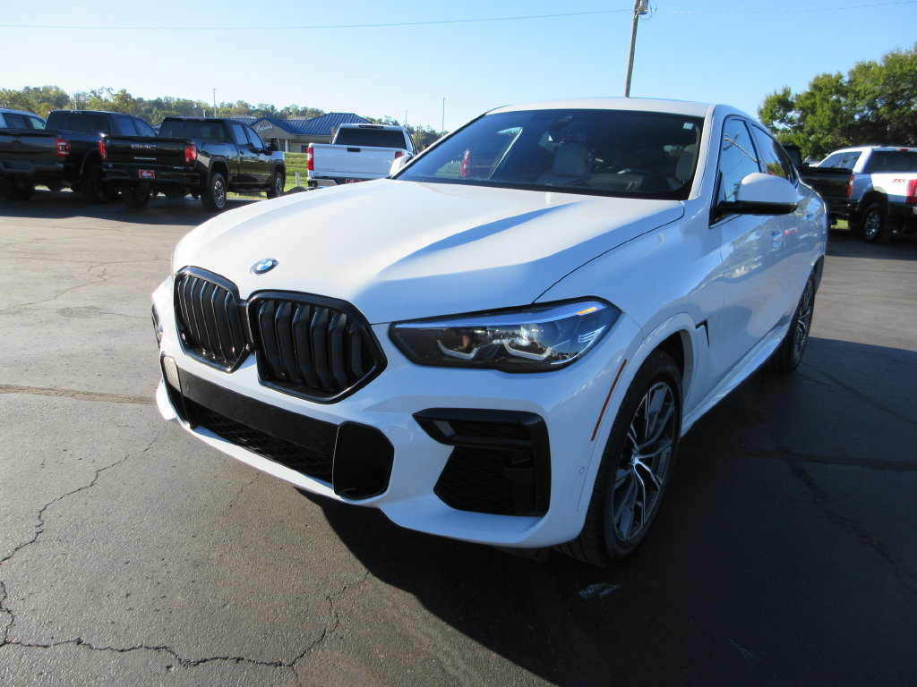 Used 2023 BMW X6 xDrive40i w/ M Sport Package AWD/4WD image 11