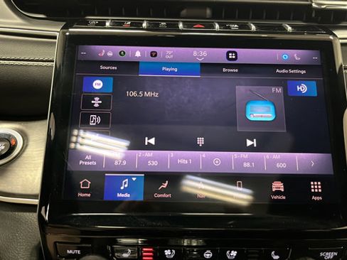 Used 2025 Jeep Grand Cherokee L Limited w/ Luxury Tech Group II AWD/4WD image 33