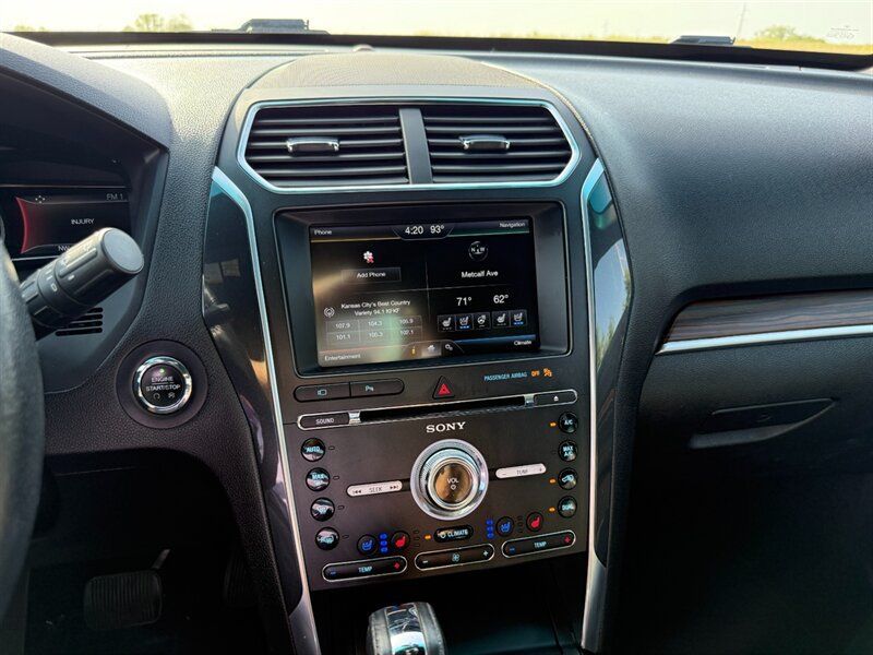 Used 2016 Ford Explorer Limited AWD/4WD image 17