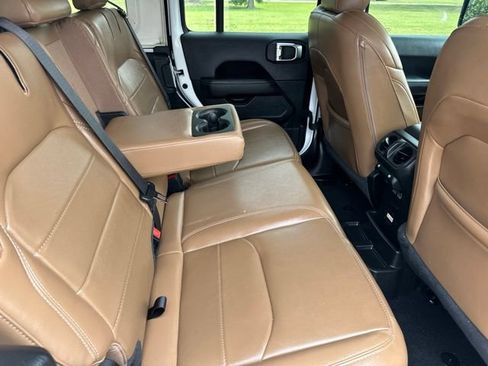 Used 2023 Jeep Wrangler Unlimited Sahara w/ Cold Weather Group AWD/4WD image 20