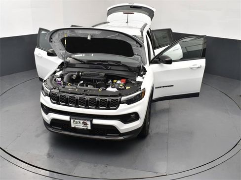 New 2026 Jeep Compass Latitude image 26
