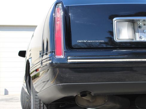 Used 1999 Cadillac De Ville Concours image 35