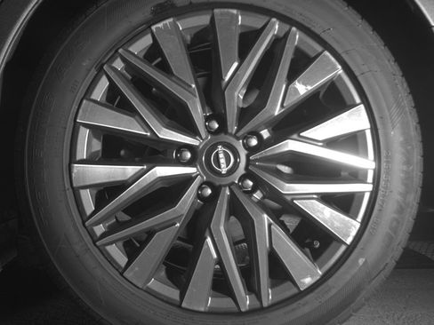 Used 2025 Nissan Altima 2.5 SV FWD image 14