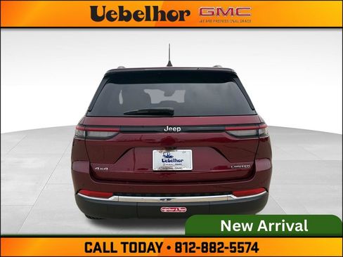 Used 2023 Jeep Grand Cherokee Limited w/ Trailer Tow Prep Group (B) AWD/4WD image 8