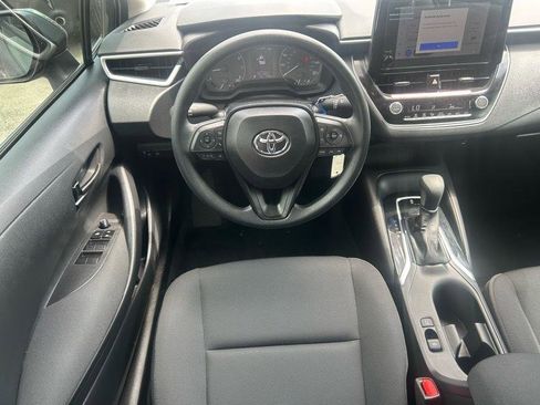 Used 2025 Toyota Corolla LE image 9