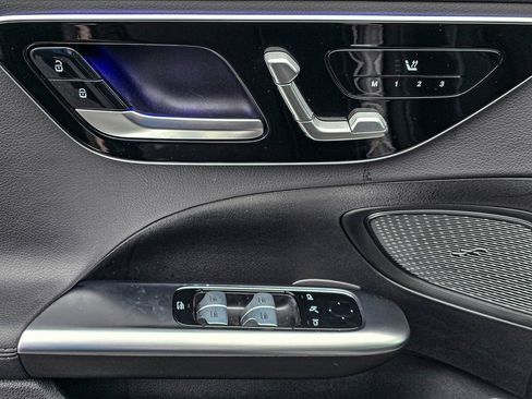 Used 2025 Mercedes-Benz C 300 4MATIC Sedan image 12