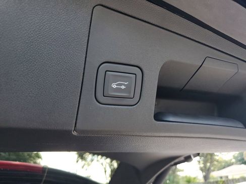 Certified 2025 Cadillac XT5 Premium Luxury w/ LPO, Floor Liner Package image 13