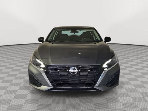 Certified 2024 Nissan Altima 2.5 S FWD image 3