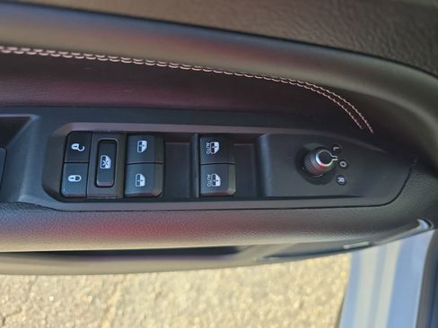 Used 2023 Jeep Compass High Altitude w/ Driver Assist Group I AWD/4WD image 30