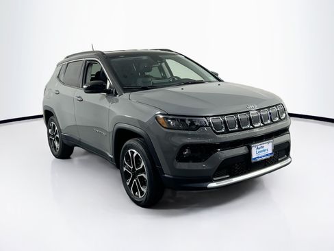 Used 2022 Jeep Compass Limited AWD/4WD image 3