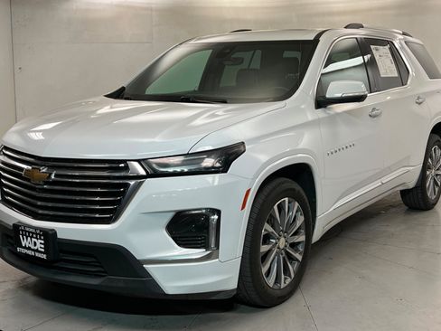 Used 2023 Chevrolet Traverse Premier AWD/4WD image 1