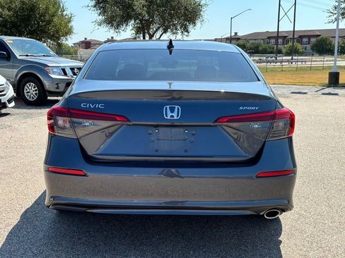 Used 2022 Honda Civic Sport image 5