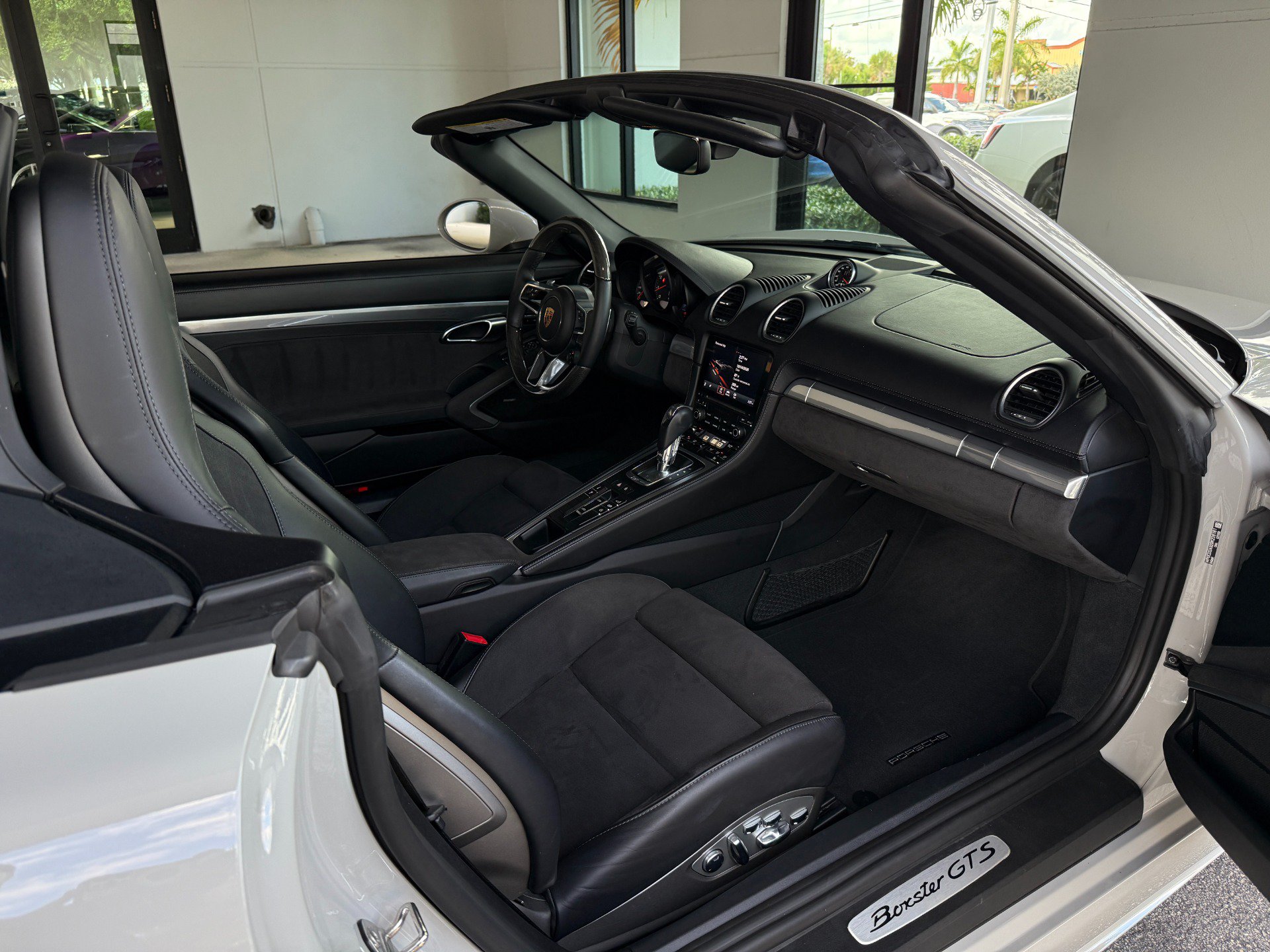 Used 2024 Porsche 718 Boxster GTS RWD image 34