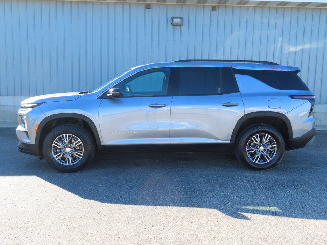 Used 2026 Chevrolet Traverse LT AWD/4WD image 8