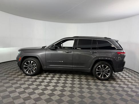 Used 2022 Jeep Grand Cherokee Overland AWD/4WD image 10