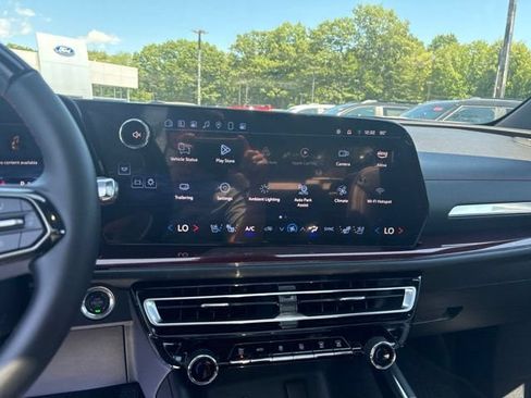 Used 2024 Chevrolet Traverse RS w/ LPO, Floor Liner Package AWD/4WD image 20
