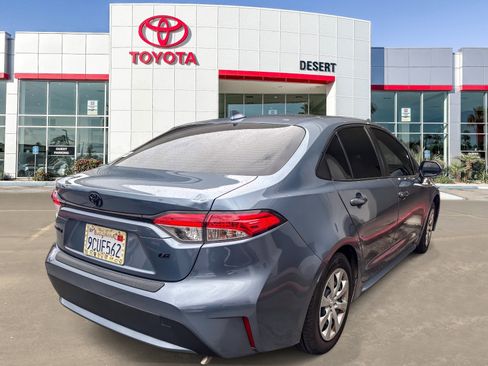 Used 2022 Toyota Corolla LE image 5