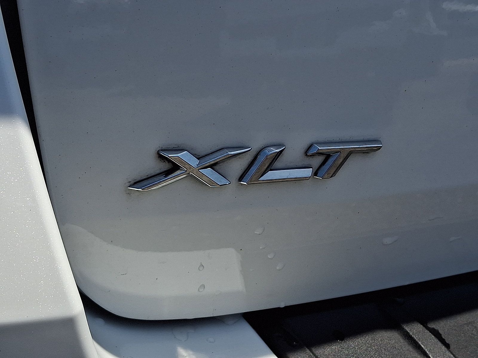 Used 2023 Ford Explorer XLT w/ Equipment Group 202A AWD/4WD image 31