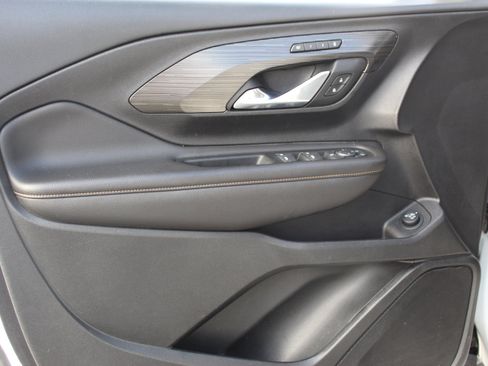 Used 2021 GMC Terrain SLT image 11