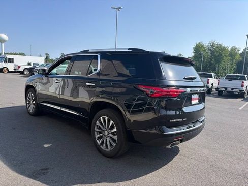 Used 2023 Chevrolet Traverse Premier AWD/4WD image 14