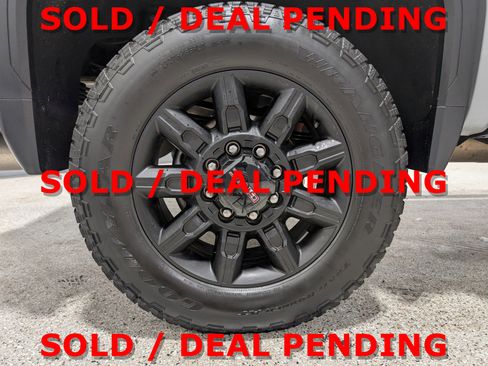 Used 2025 GMC Sierra 3500 AT4 image 14