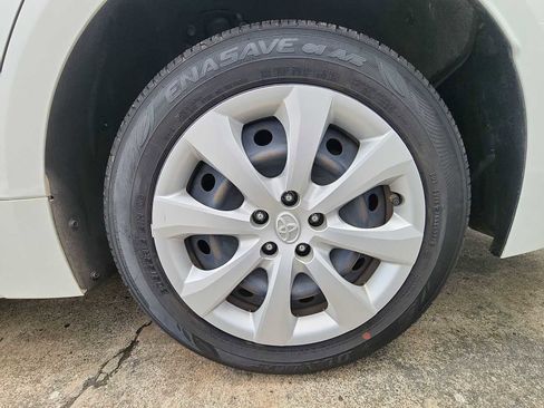 Used 2023 Toyota Corolla LE image 10