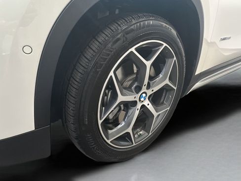 Used 2018 BMW X1 xDrive28i image 4