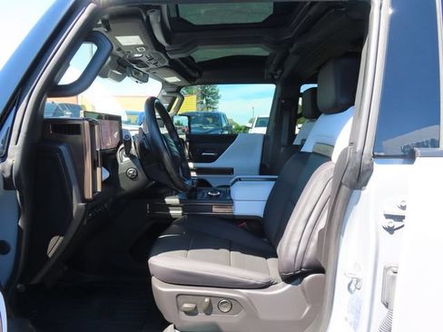 Used 2025 GMC Hummer EV 2X AWD/4WD image 14