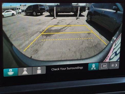 Used 2025 Honda Pilot EX-L image 11