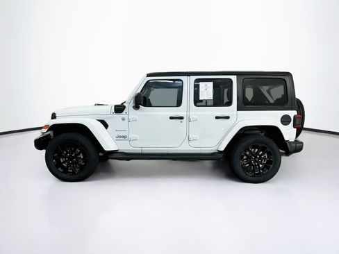 Used 2023 Jeep Wrangler Unlimited Sahara AWD/4WD image 4
