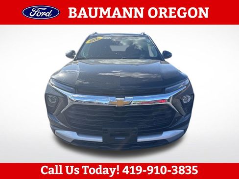 Used 2025 Chevrolet TrailBlazer LT AWD/4WD image 9
