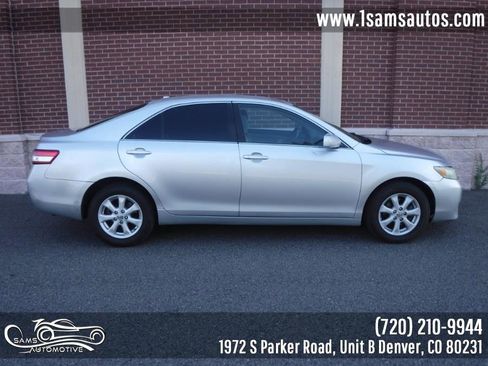 Used 2010 Toyota Camry LE image 20