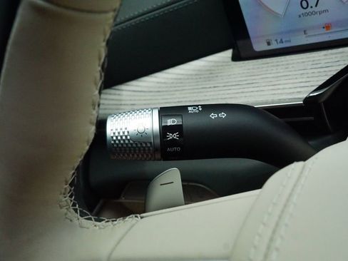 New 2025 Genesis GV80 3.5T Prestige image 12