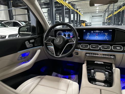 Certified 2024 Mercedes-Benz GLS 450 4MATIC image 24