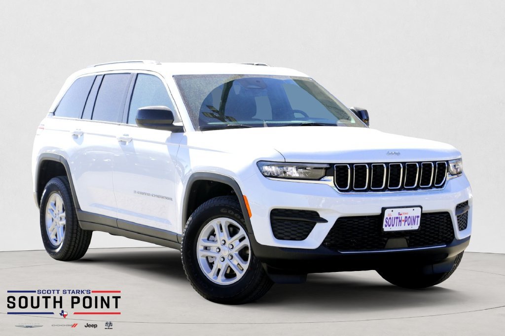 New 2025 Jeep Grand Cherokee Laredo w/ Luxury Tech Group I RWD image 1