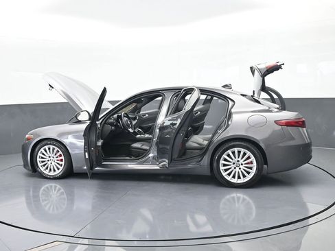 Used 2023 Alfa Romeo Giulia Sprint image 65