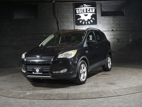 Used 2014 Ford Escape SE w/ Equipment Group 201A AWD/4WD image 1