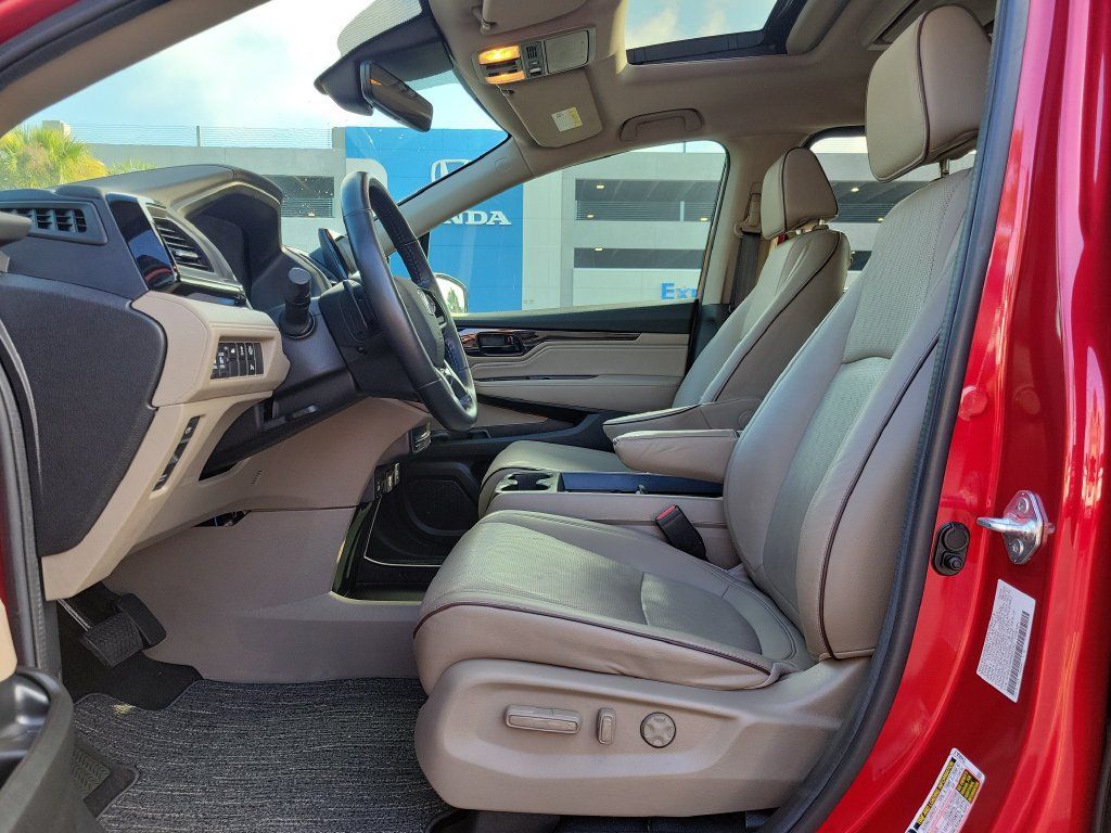 Certified 2024 Honda Odyssey Elite image 26