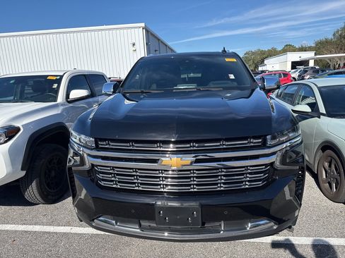 Used 2024 Chevrolet Tahoe Premier w/ Premium Package image 2