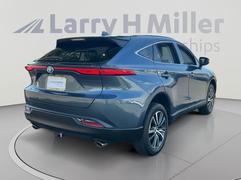 Certified 2024 Toyota Venza LE AWD/4WD image 4