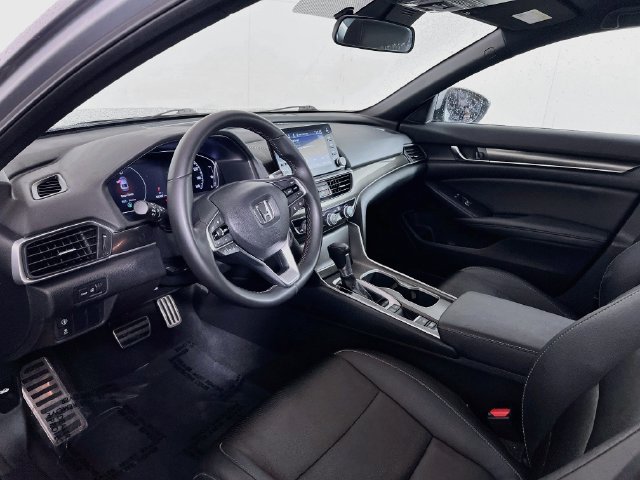 Used 2019 Honda Accord Sport image 10
