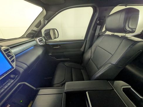 Used 2024 Toyota Tundra Platinum image 32